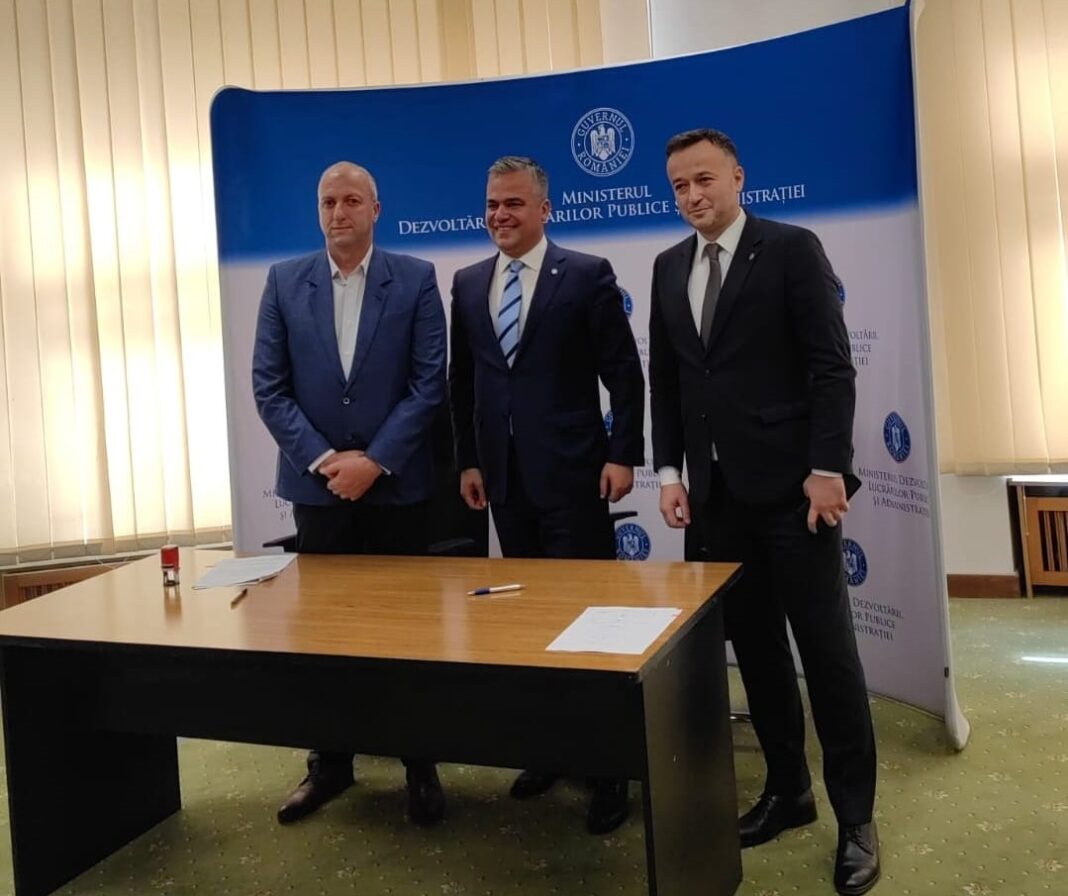 Modernizarea infrastructurii rutiere în Comuna Chiojdu prin programul național ”Anghel Saligny” Modernizarea infrastructurii rutiere în Comuna Chiojdu prin programul național ”Anghel Saligny”