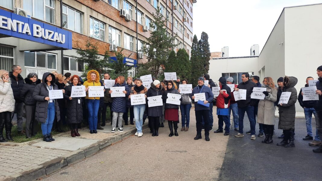 Protest spontan al angajaților TESA din cadrul SJU Buzău Protest spontan al angajaților TESA din cadrul SJU Buzău