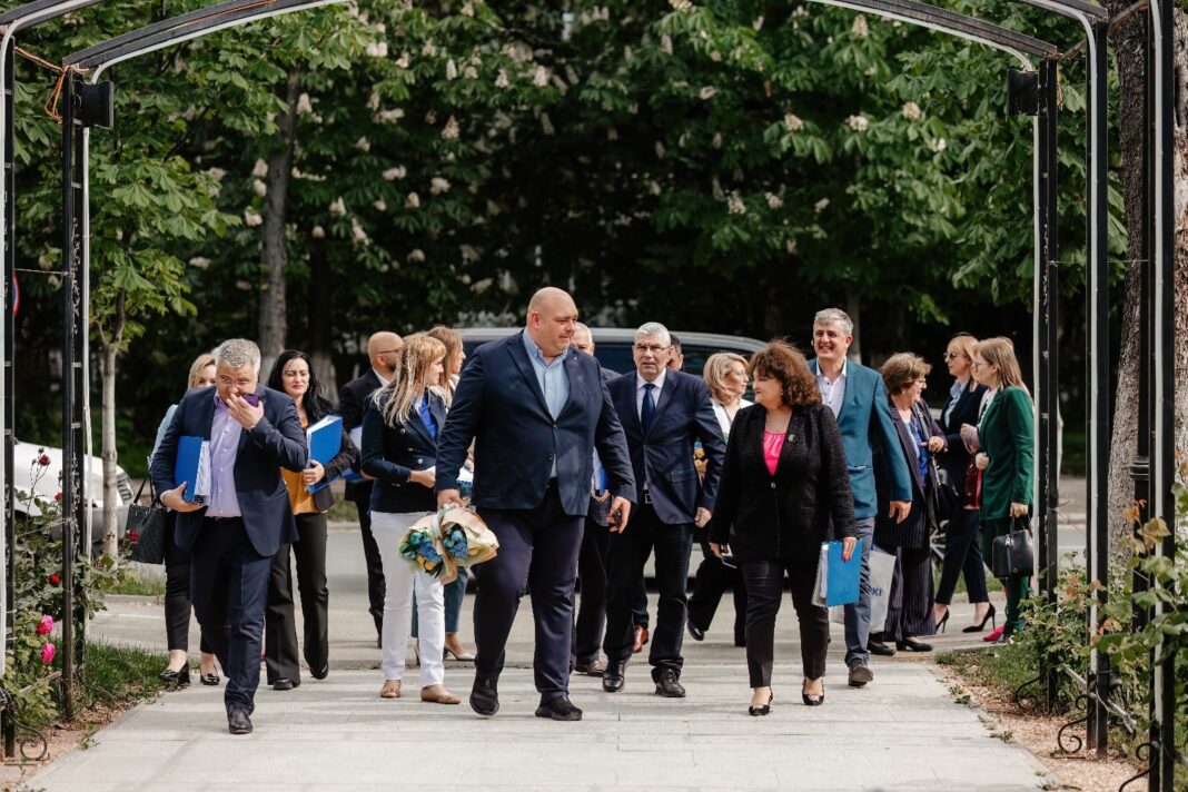 FOTO & VIDEO | Mocanu jr, propunerea liberalilor pentru CJ Buzău! PNL propune nume interesante pentru mini-parlamentul buzoian FOTO & VIDEO | Mocanu jr, propunerea liberalilor pentru CJ Buzău! PNL propune nume interesante pentru mini-parlamentul buzoian