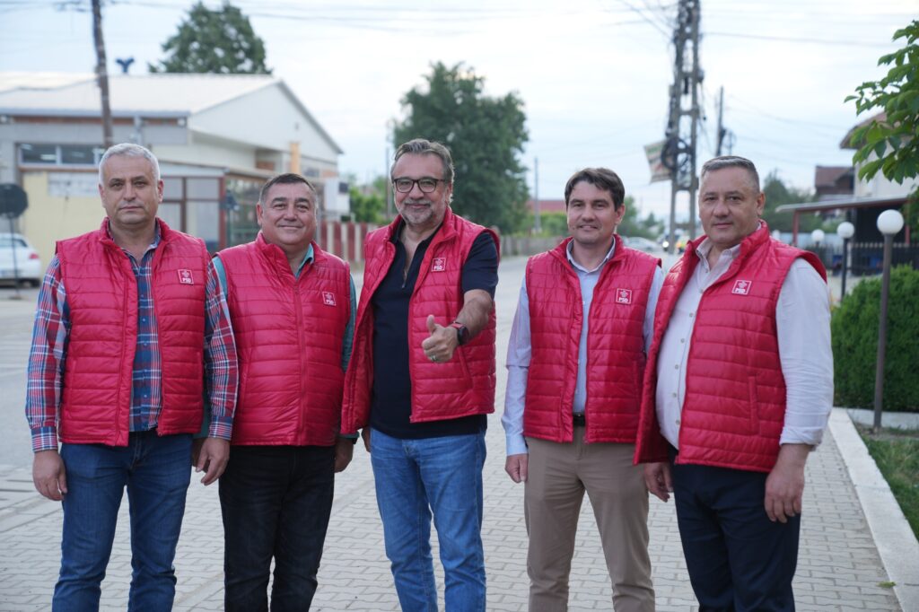 Vizită de succes la Vadu Pașii: Planuri ambițioase prezentate de echipa PSD (C)
