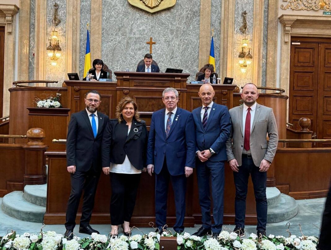 Carmen Orban, senator de Buzău, alături de colegii săi medici în Parlament, de Ziua Mondială a Sănătății Carmen Orban, senator de Buzău, alături de colegii săi medici în Parlament, de Ziua Mondială a Sănătății