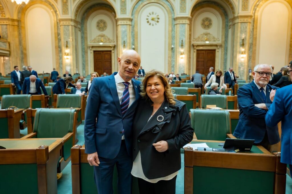 Carmen Orban, senator de Buzău, alături de colegii săi medici în Parlament, de Ziua Mondială a Sănătății