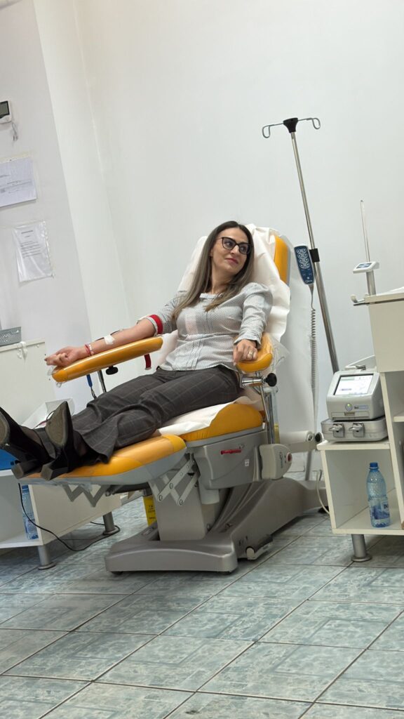 Exemplu de solidaritate la Ulmeni: primarul Andrei Oprina și angajați ai primăriei au donat sânge