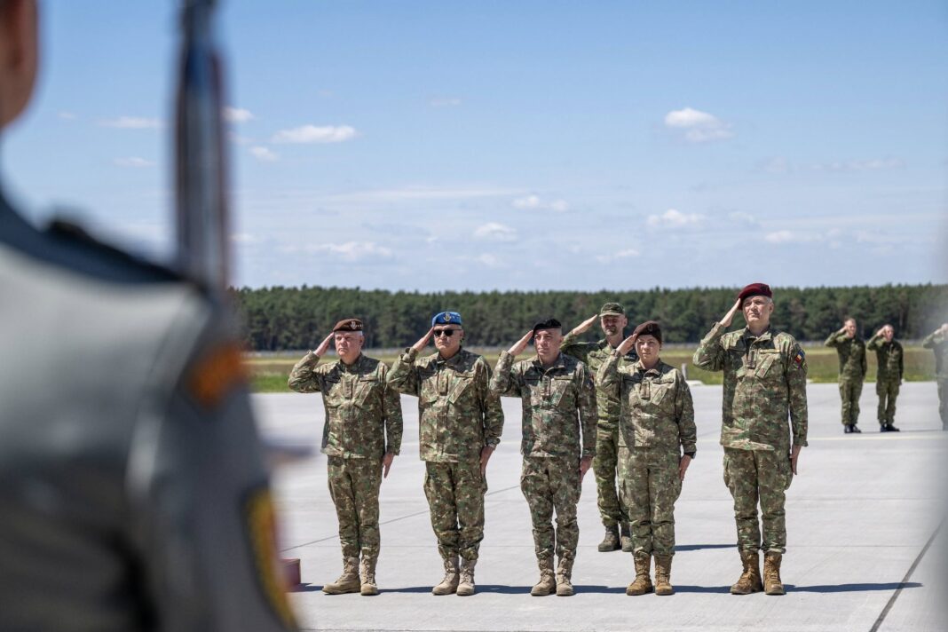 Ziua Eroilor, marcată cu ceremonii militare și religioase în Garnizoana Buzău Ziua Eroilor, marcată cu ceremonii militare și religioase în Garnizoana Buzău