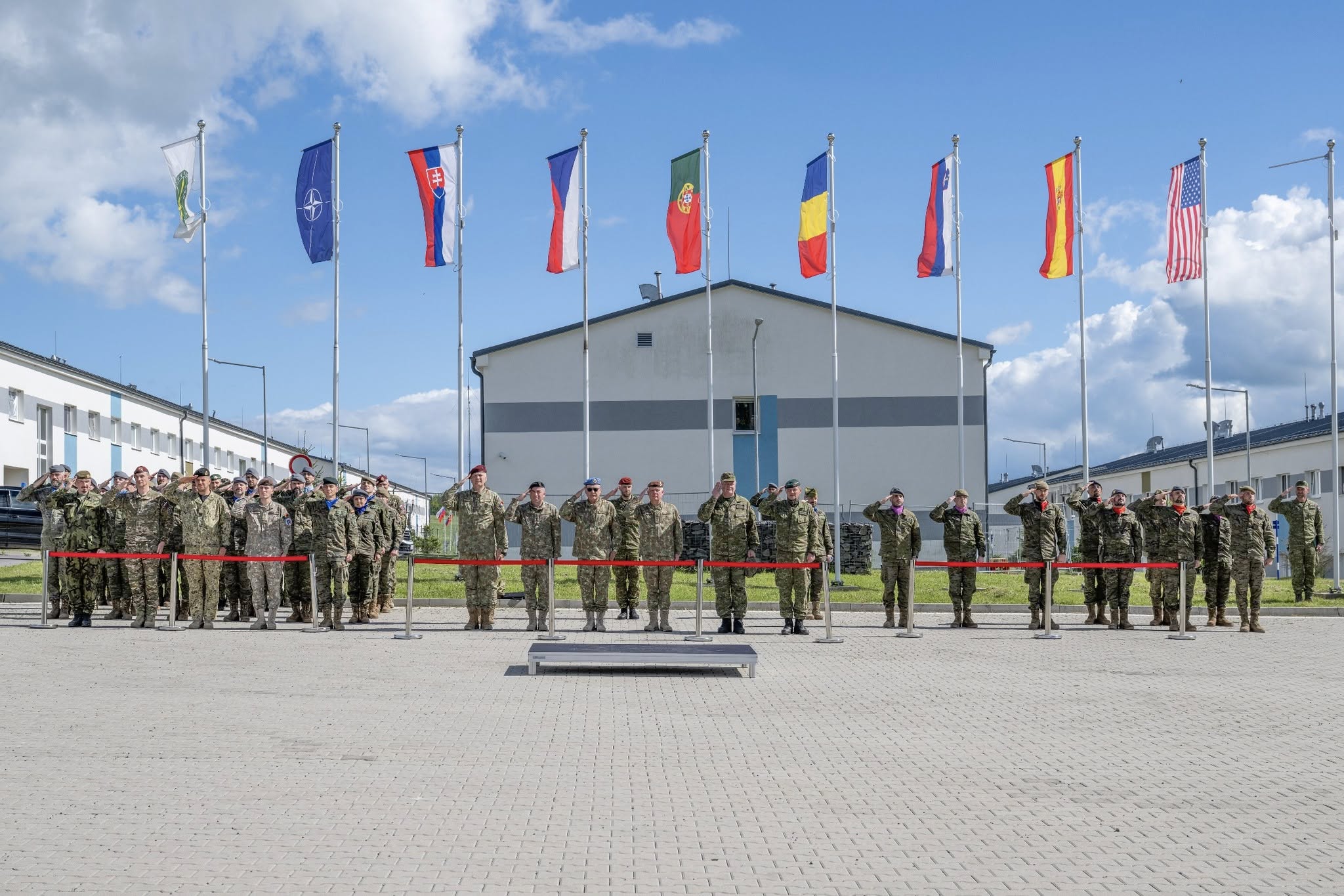 Ziua Eroilor, marcată cu ceremonii militare și religioase în Garnizoana Buzău