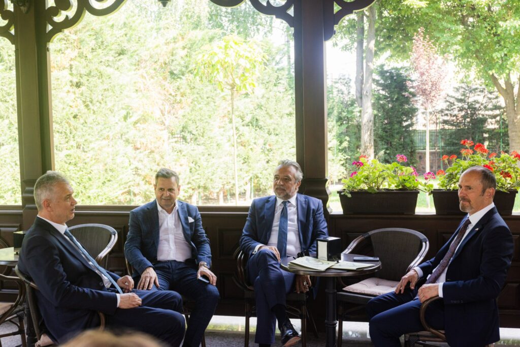 Vizite diplomatice și recunoașteri culturale: o zi plină de semnificații pentru județul Buzău