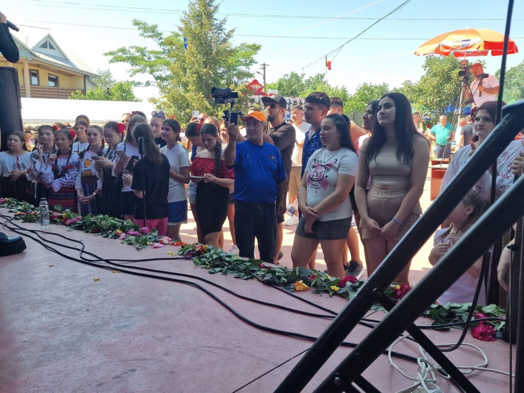 Balta Albă, în floare de sărbătoare: a IX-a ediție a Sărbătorii Trandafirului, între muzică, tradiții și bucurie comunitară