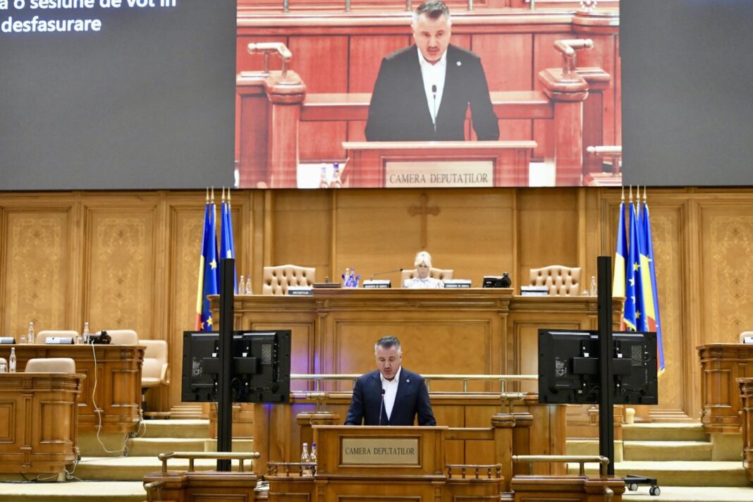Deputatul Romeo Lungu: „Tinerii nu sunt doar viitorul, sunt prezentul. Trebuie să le oferim un loc real la masa deciziei” Deputatul Romeo Lungu: „Tinerii nu sunt doar viitorul, sunt prezentul. Trebuie să le oferim un loc real la masa deciziei”