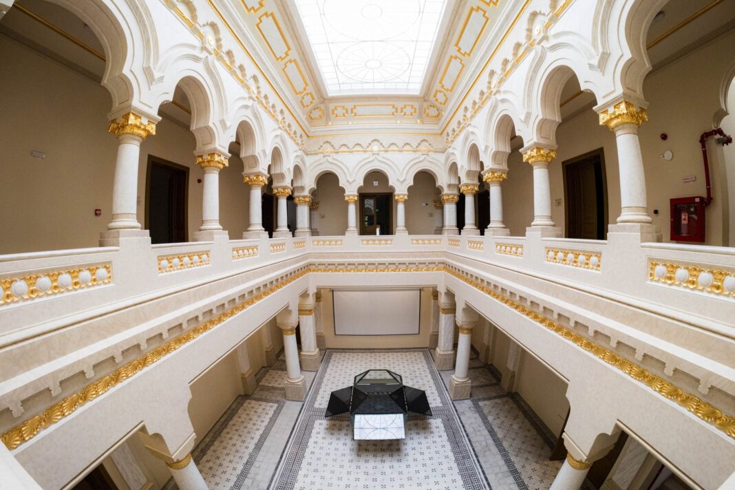 Buzăul redă comunității o bijuterie arhitecturală: clădirea istorică de pe Bulevardul Unirii, restaurată și transformată în Centru expozițional, cultural și turistic Buzăul redă comunității o bijuterie arhitecturală: clădirea istorică de pe Bulevardul Unirii, restaurată și transformată în Centru expozițional, cultural și turistic
