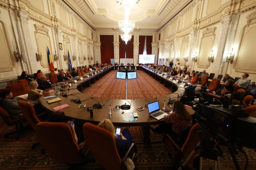 Politici pentru natalitate și sănătatea copilului, dezbătute la masa rotundă organizată de prof. univ. dr. Carmen Orban, senator de Buzău