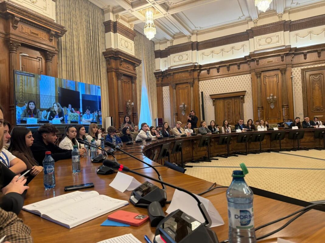 Carmen Orban: „Copiii au nevoie să fie ascultați, sprijiniți și înțeleși” Carmen Orban: „Copiii au nevoie să fie ascultați, sprijiniți și înțeleși”