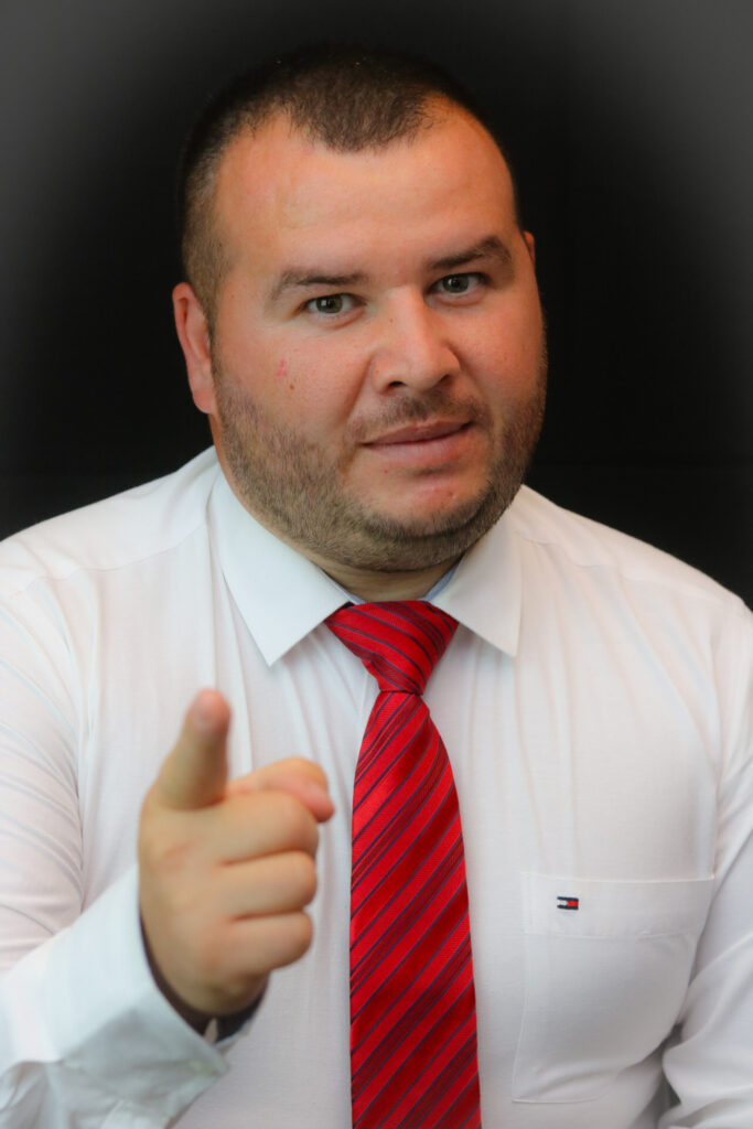 Primarul Andrei Oprina, un an de administrație la Ulmeni: „Lucrurile încep să se miște în direcția care trebuie, spre normalitate”