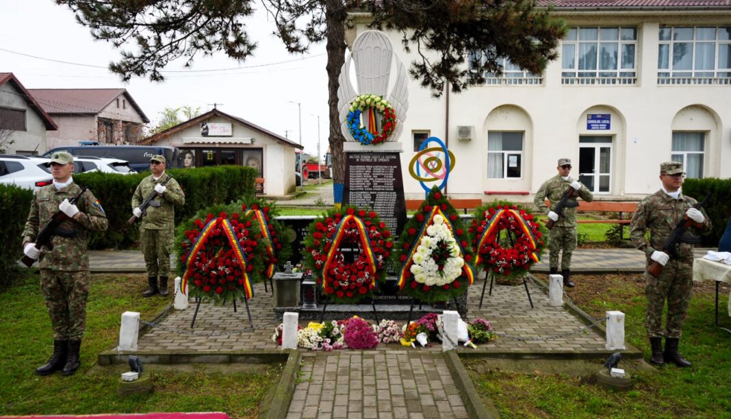 GALERIE FOTO | Ziua Veteranilor din Teatrele de Operații, marcată la Buzău prin ceremonii de recunoștință GALERIE FOTO | Ziua Veteranilor din Teatrele de Operații, marcată la Buzău prin ceremonii de recunoștință