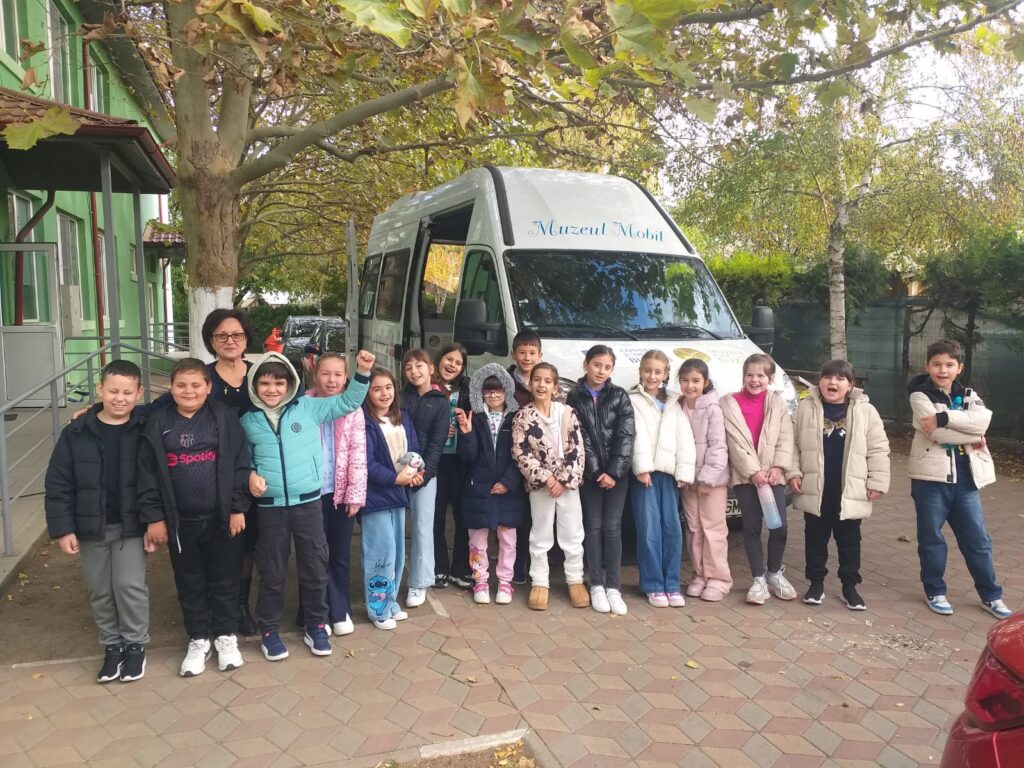 Și publicul decide! „Muzeul Mobil” al Muzeului Județean Buzău, finalist în Gala Inovării în Sectorul Public 2025 – proiectul are nevoie de votul buzoienilor