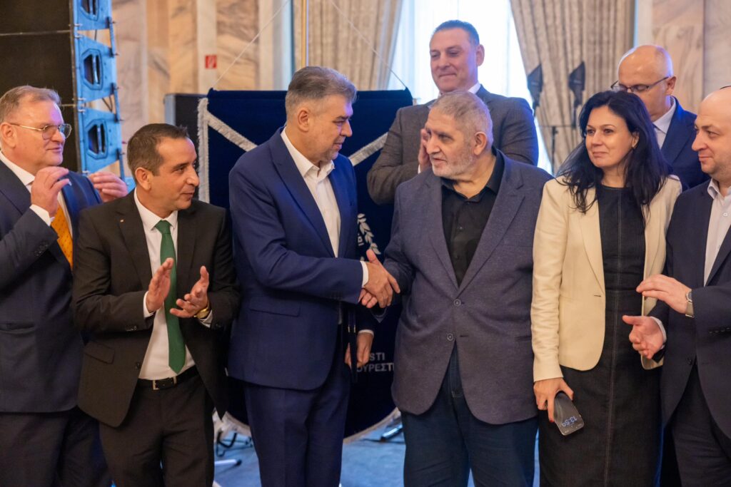 Marcel Ciolacu, distins cu Premiul „Vasile Goldiș”: „România este mai puternică atunci când fiecare comunitate este respectată”