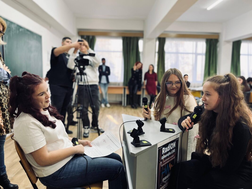 Teatrul „George Ciprian”, partener activ în educația tinerilor: Atelierul RadiON – Generația LIVE, experiență practică pentru elevii Liceului „Alexandru Ioan Cuza” Teatrul „George Ciprian”, partener activ în educația tinerilor: Atelierul RadiON – Generația LIVE, experiență practică pentru elevii Liceului „Alexandru Ioan Cuza”
