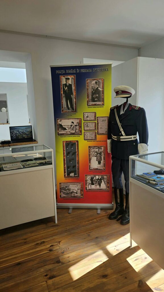 Expoziția Muzeului Poliției Române a ajuns la Buzău. Vizitatorii pot descoperi istoria și activitatea poliției la Centrul Muzeal „I. C. Brătianu”