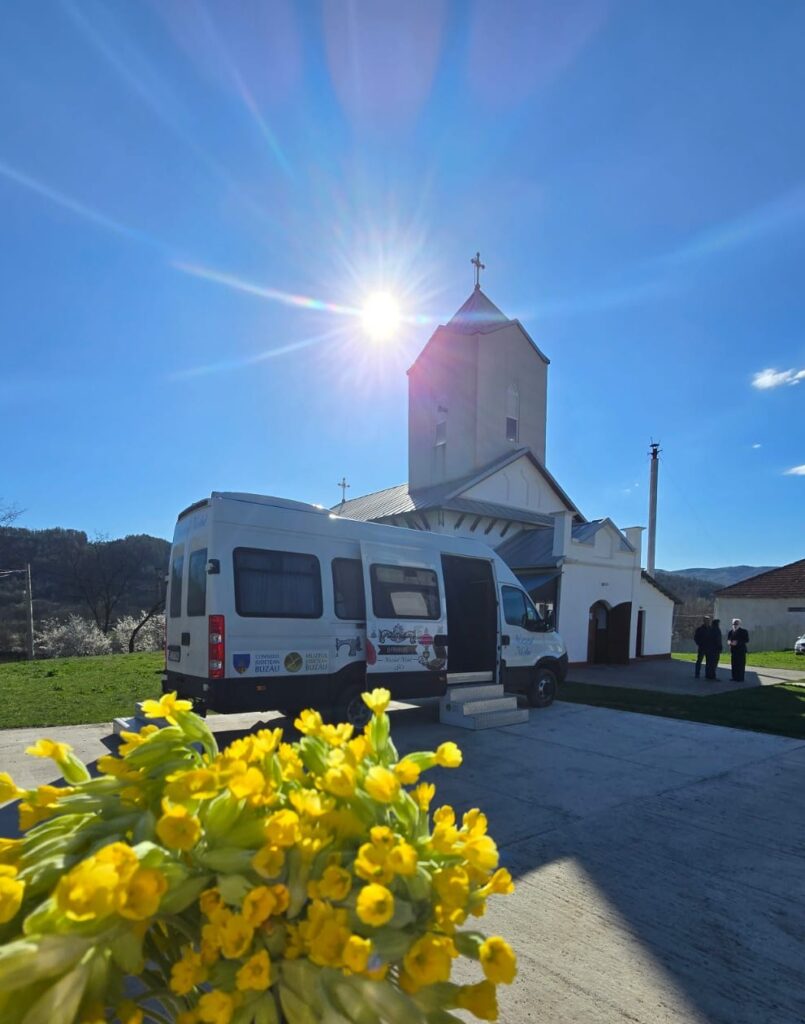MuseumBus a ajuns la Parohia Scorțoasa. Lecții de istorie și cultură pentru copii și adulți