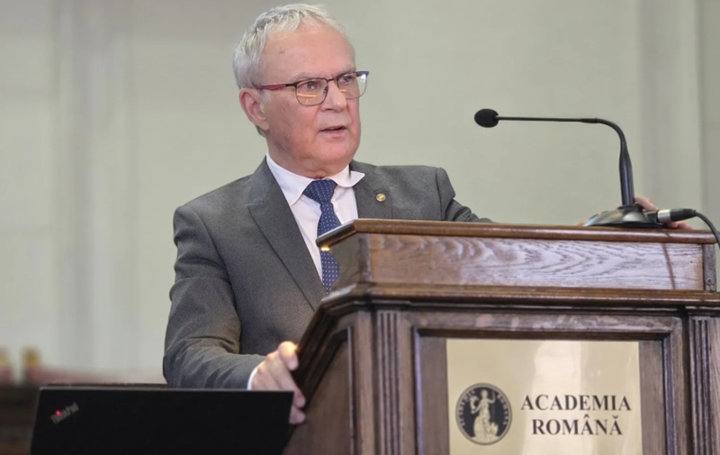 Marcel Ciolacu îl felicită pe Marius Andruh, noul președinte al Academiei Române Marcel Ciolacu îl felicită pe Marius Andruh, noul președinte al Academiei Române