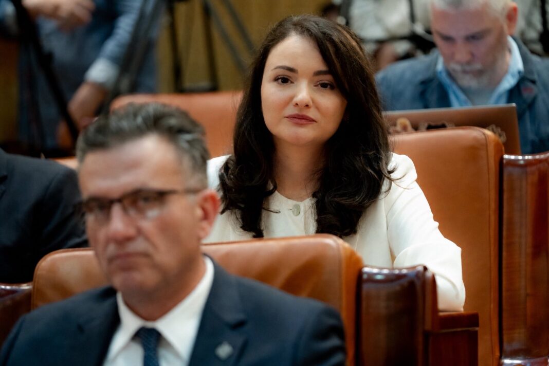 Oana Matache: ”Locuințele accesibile pentru tineri trebuie tratate ca o politică de sprijin pentru natalitate” Oana Matache: ”Locuințele accesibile pentru tineri trebuie tratate ca o politică de sprijin pentru natalitate”