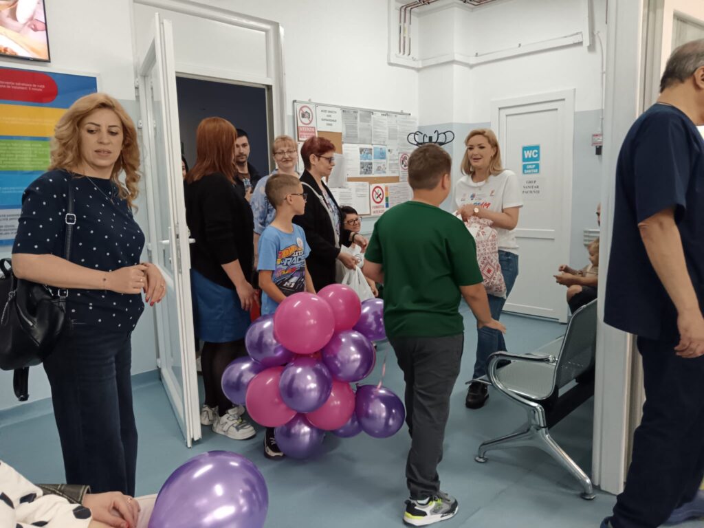 Zâmbete și surprize pentru micii pacienți ai Spitalului Județean Buzău, de Ziua Copilului